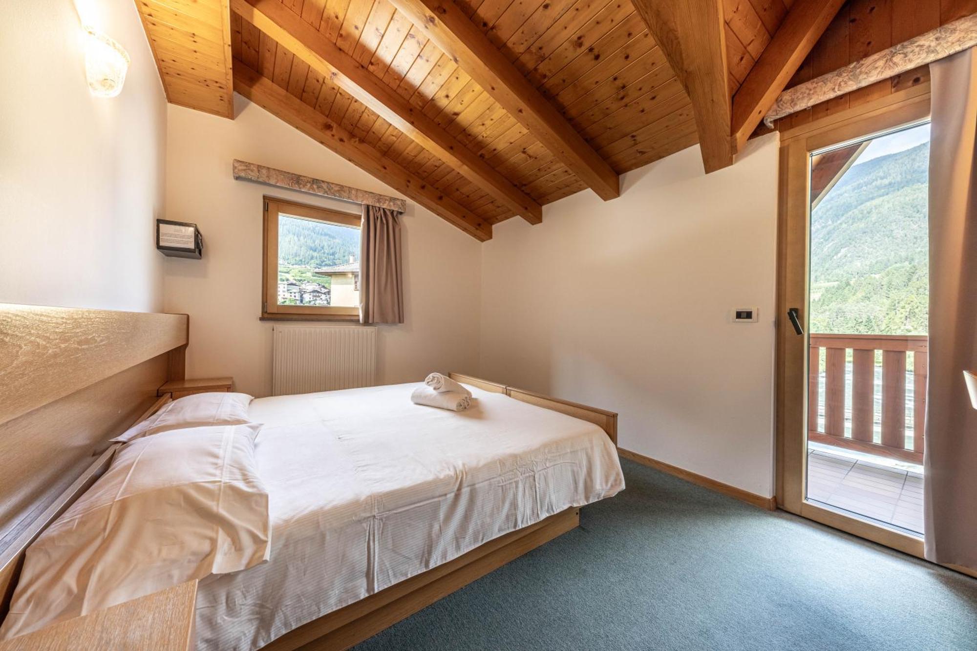 Hotel Laste' Caldes Extérieur photo