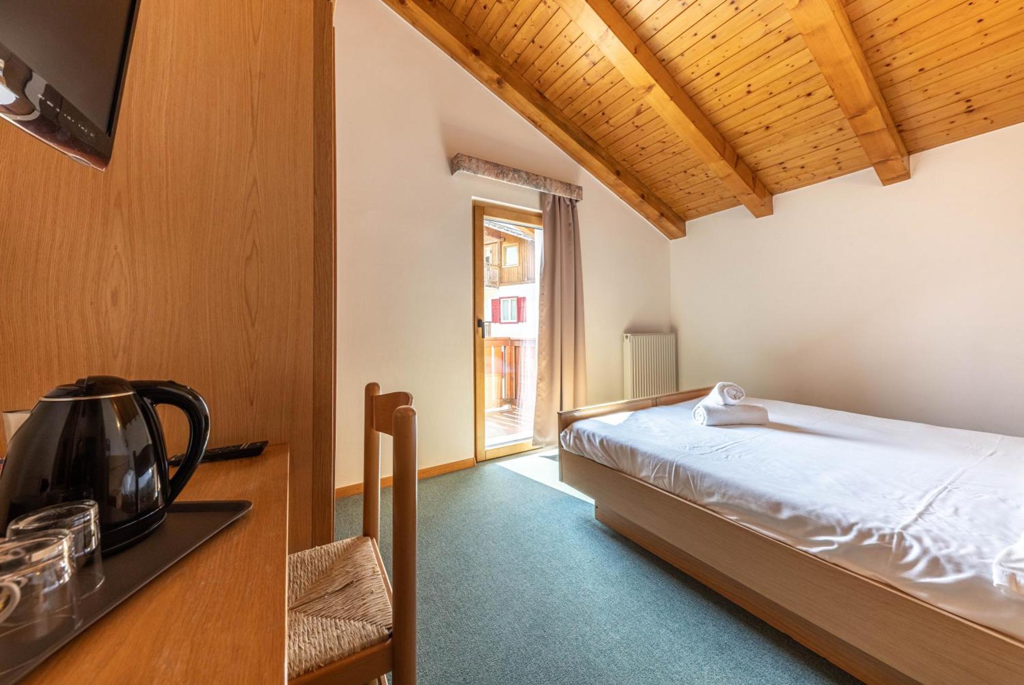 Hotel Laste' Caldes Extérieur photo