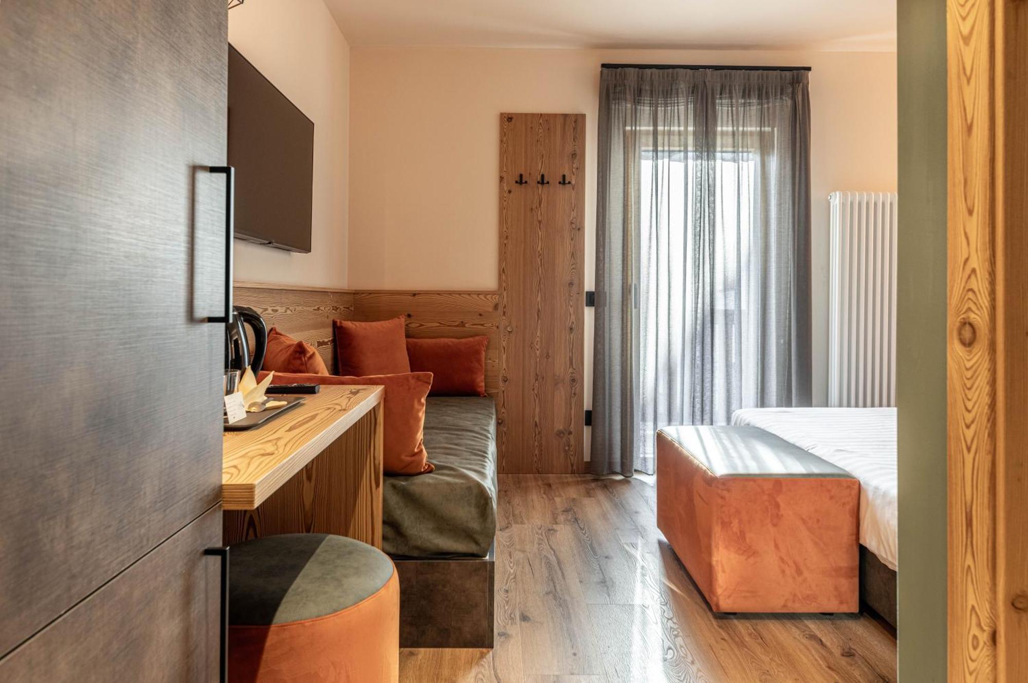 Hotel Laste' Caldes Extérieur photo