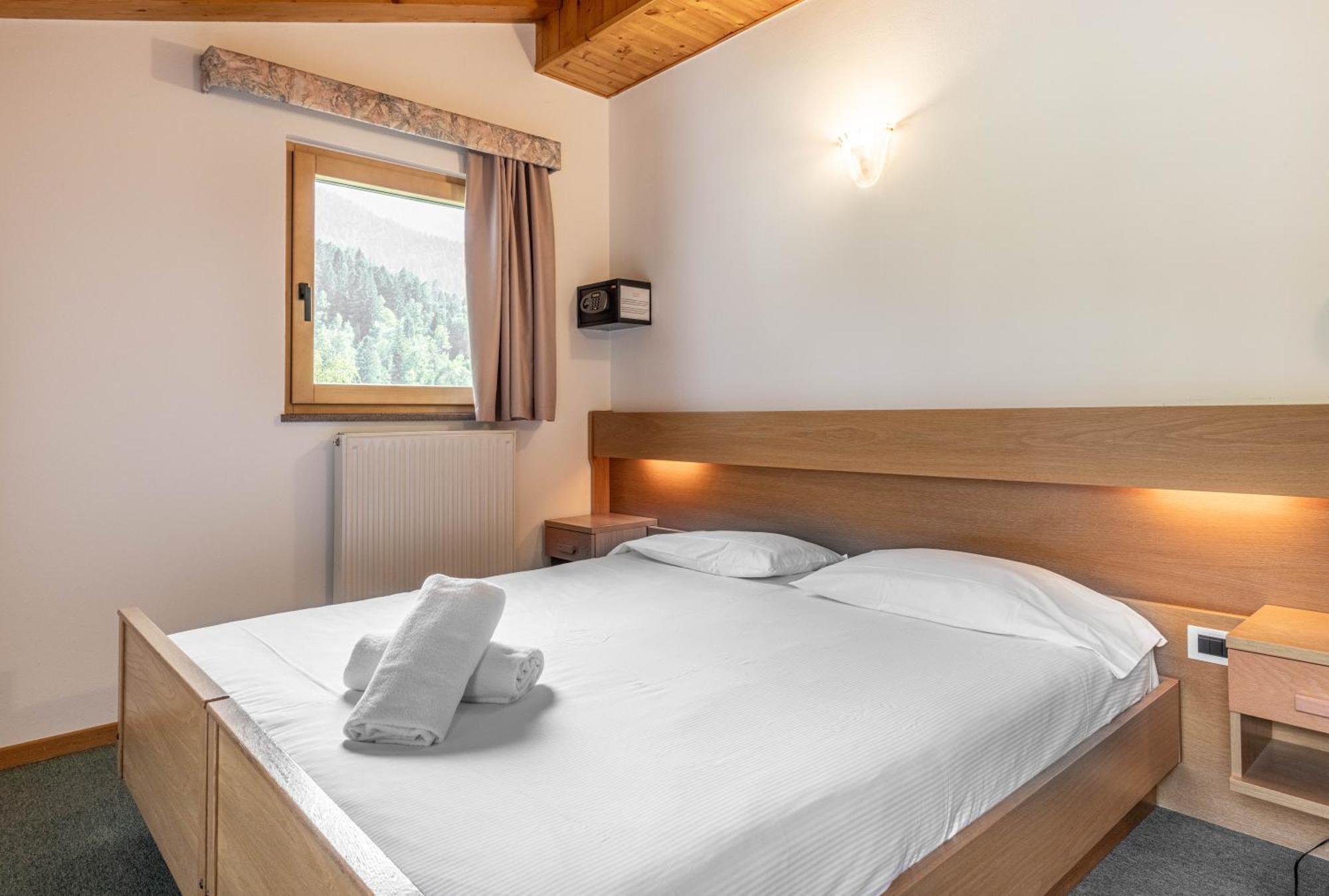 Hotel Laste' Caldes Extérieur photo