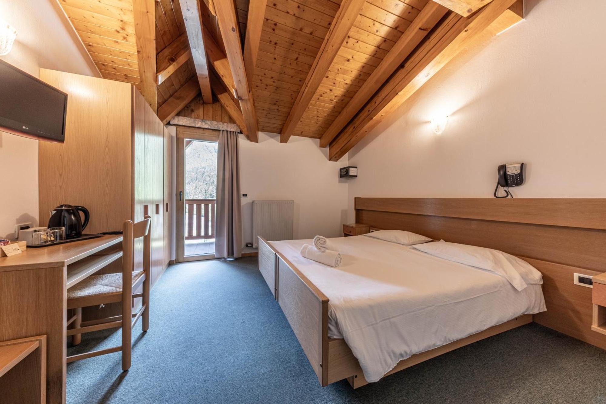 Hotel Laste' Caldes Extérieur photo